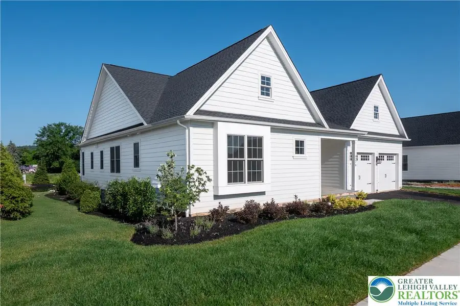 4276 Stonebridge Drive, Upper Saucon, PA 18015 - Image #3