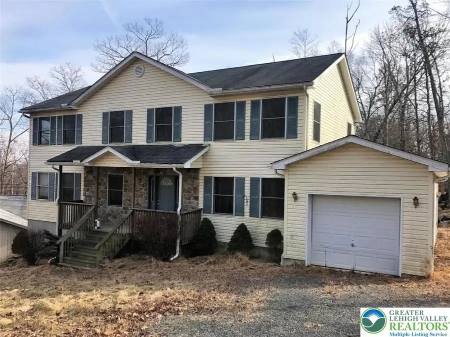 217 St Andrews Drive, Saw Creek, PA 18324 - Image #3