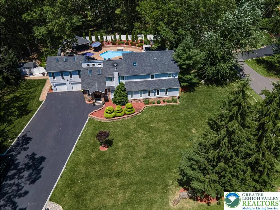 1555 Longleaf Drive, Sun Valley, PA 18330 - Image #2