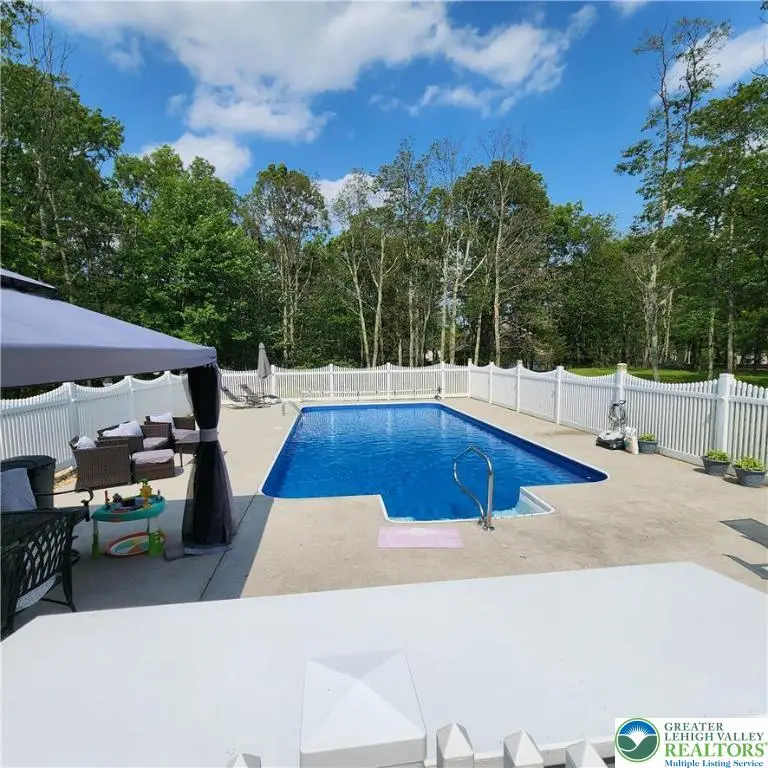 408 Sassafrass Way, Jackson Township, PA 18360 - Image #2