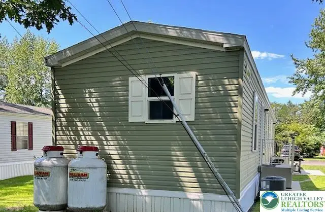 8220 Airport Road #Trlr 17, East Allen, PA 18067 - Image #3