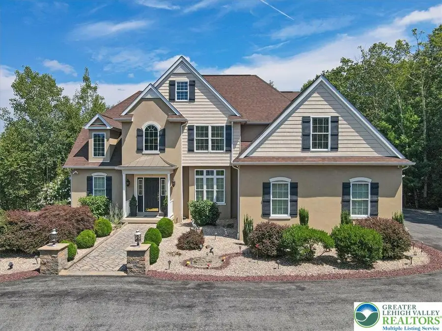 389 SW Joanne Court, Bartonsville, PA 18321 - Image #2