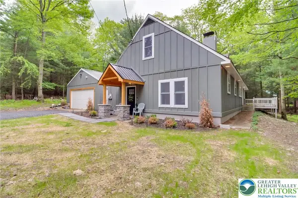 1563 Sullivan Trail, Pocono Twp, PA 18372