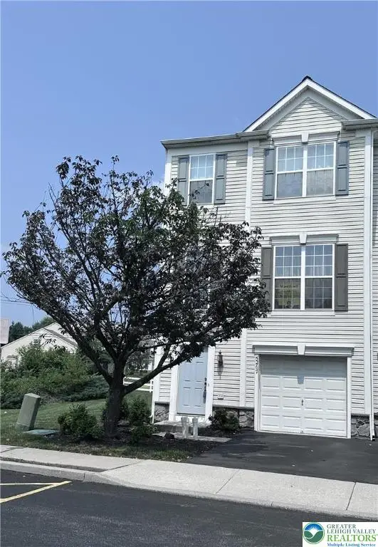 5267 Chandler Way, South Whitehall Township, PA 18069 - Image #1