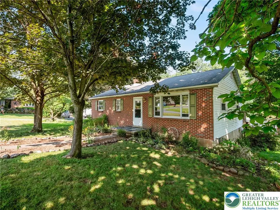 2349 Edna Avenue, Lower Milford Township, PA 18036 - Image #2