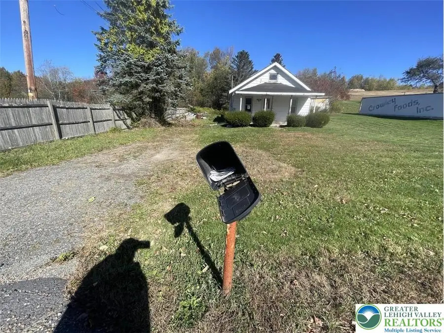 1900 Greenfield Road, Mayfield, PA 18433 - Image #2