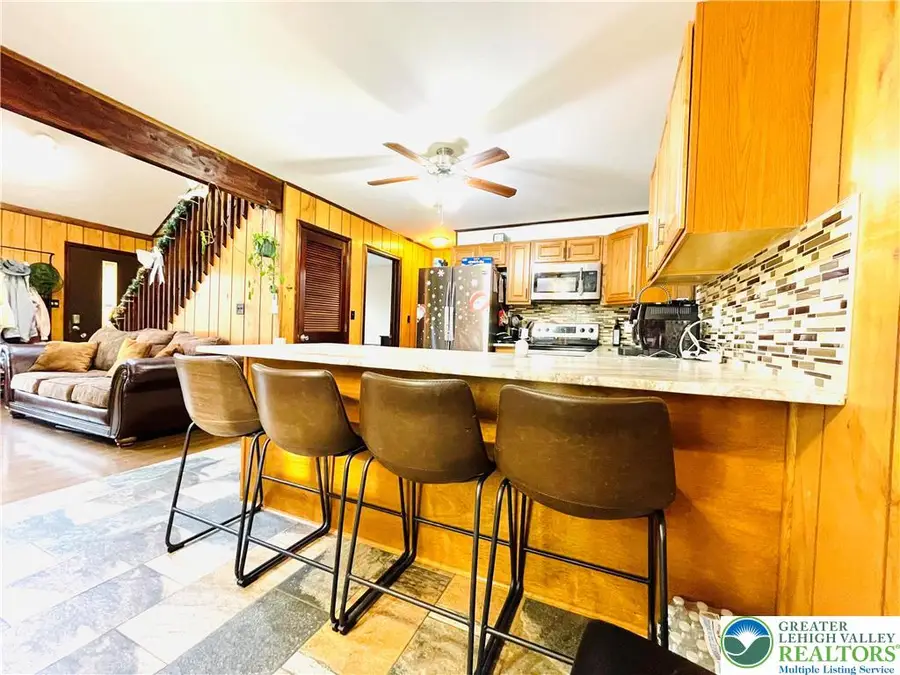 72 E Creek View Drive, Clifton Township, PA 18424 - Image #3