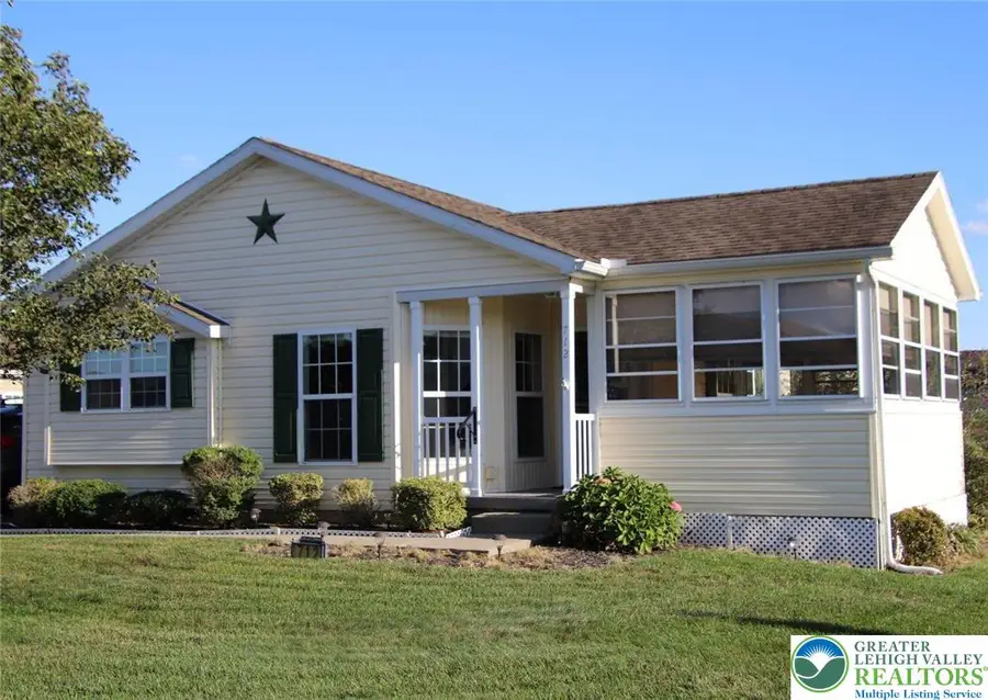712 Winterthur, Forks Township, PA 18040 - Image #2