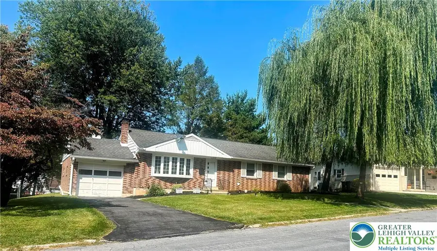 1009 Debbie Lane, Dorneyville, PA 18103 - Image #2