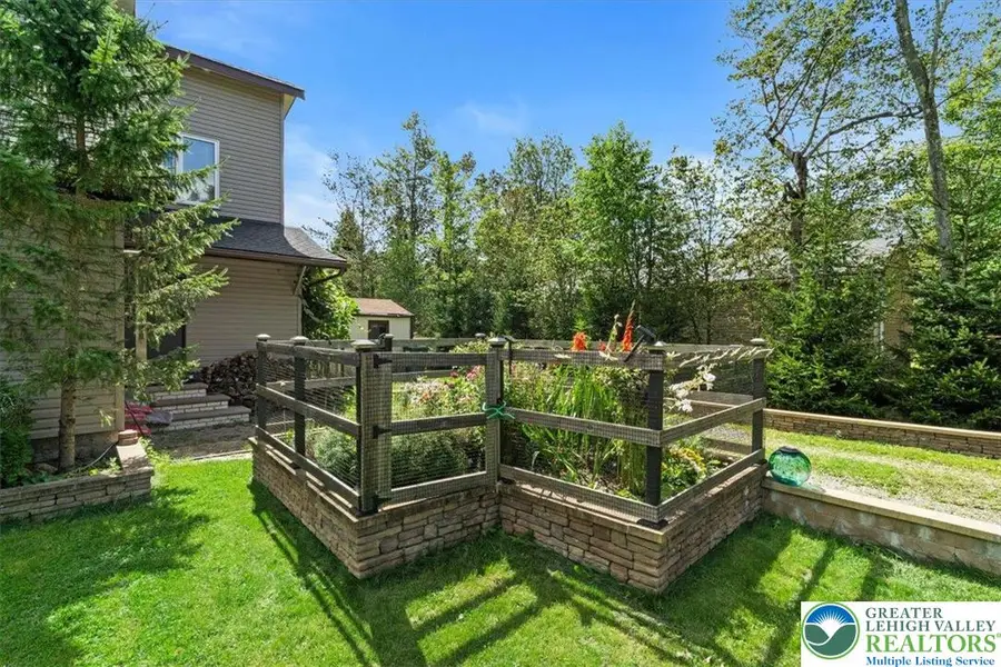 5009 Woodside Drive, Coolbaugh Township, PA 18466 - Image #2