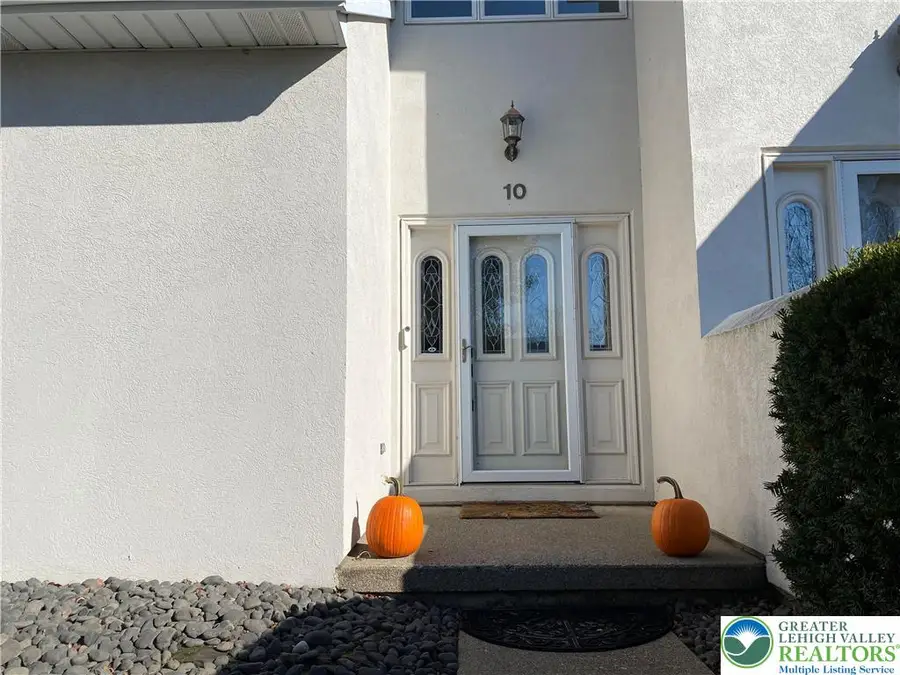 10 Aspen Court, Forks Township, PA 18040 - Image #3