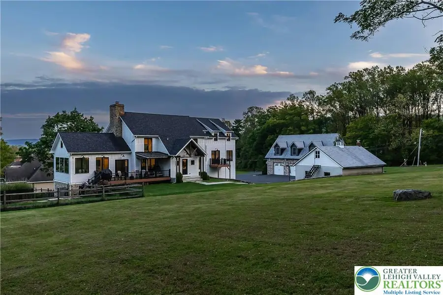 3689 Fire Lane, Lower Saucon Township, PA 18015 - Image #2