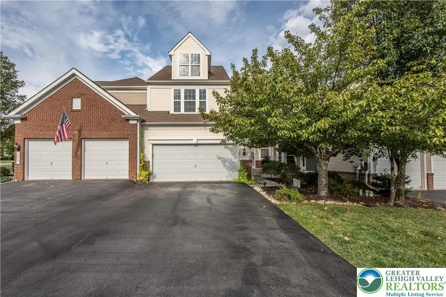 1871 Emerald Drive, South Whitehall Township, PA 18069 - Image #2