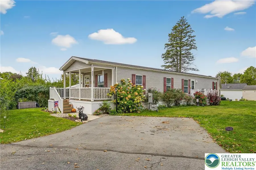 8792 Turkey Ridge Road, Breinigsville, PA 18031 - Image #2