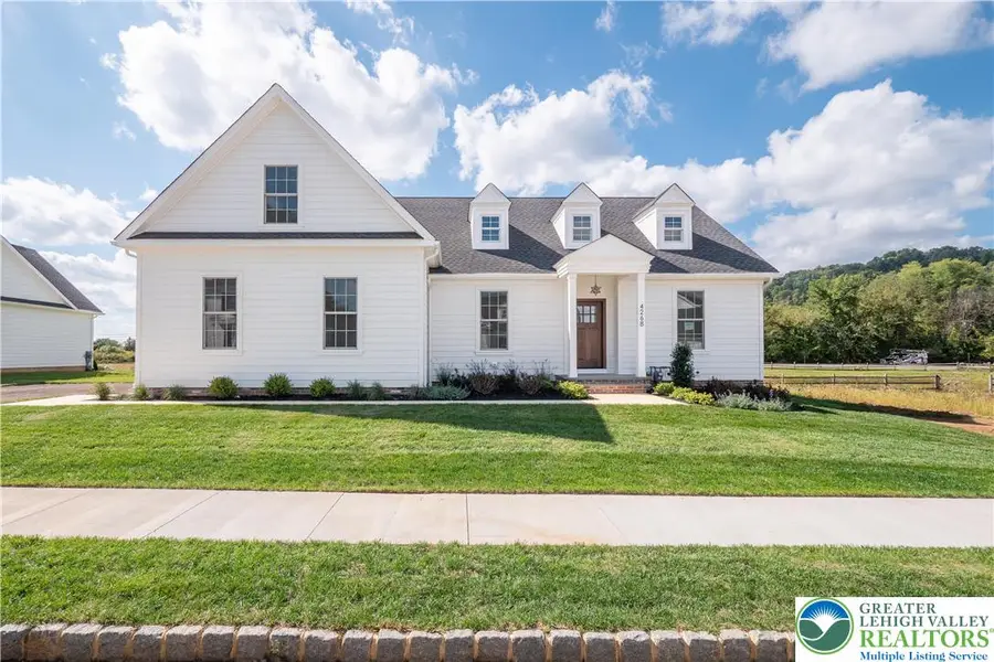 4268 Stonebridge Drive, Upper Saucon, PA 18015 - Image #3