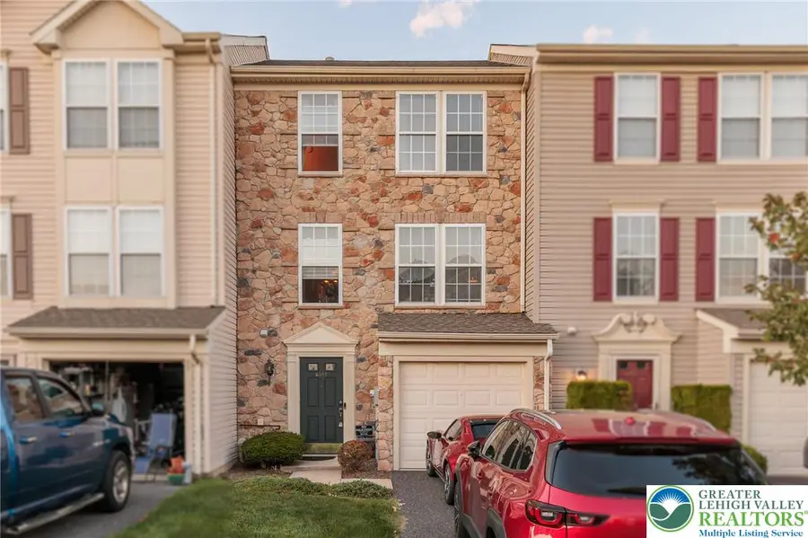 4087 Huckleberry Drive, Center Valley, PA 18034 - Image #2