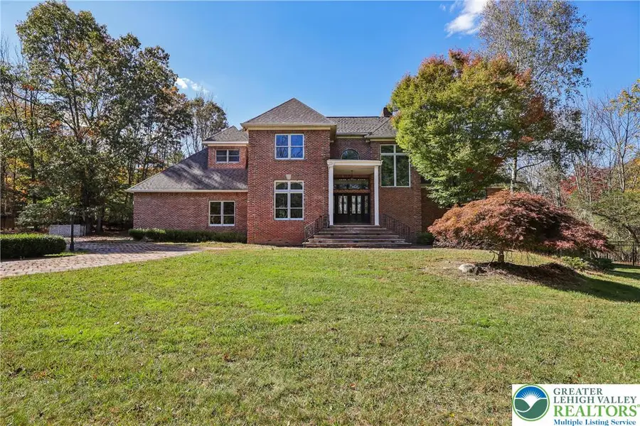 441 Hidden Lake Drive, Middle Smithfield Township, PA 18302 - Image #2