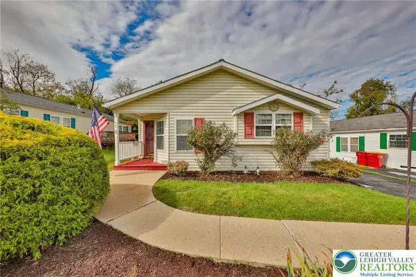 55 Penny Lane, Forks Twp, PA 18040