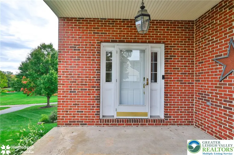 552 Parkside Court, Allentown, PA 18104 - Image #3