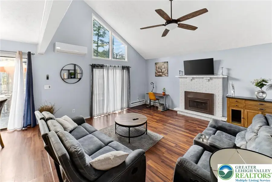 1379 Winding Way, Coolbaugh Township, PA 18466 - Image #3