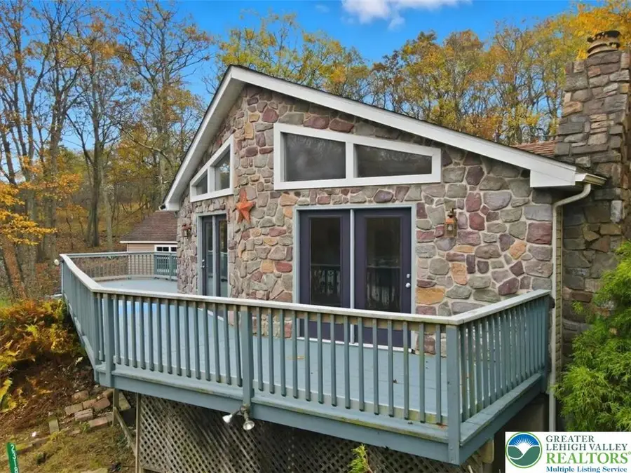 2318 Sunbird Court, Henryville, PA 18332 - Image #3