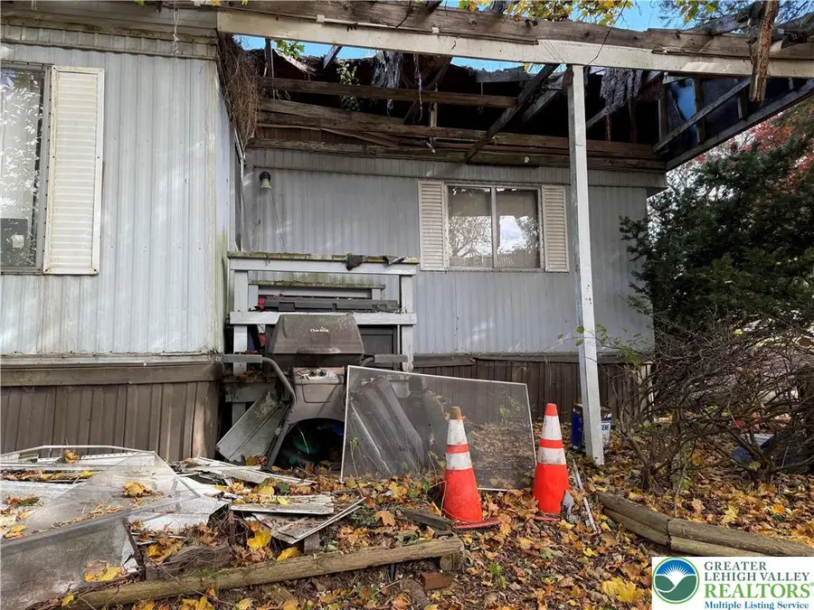 1975 Herbert Avenue, Lower Saucon Township, PA 18055 - Image #2