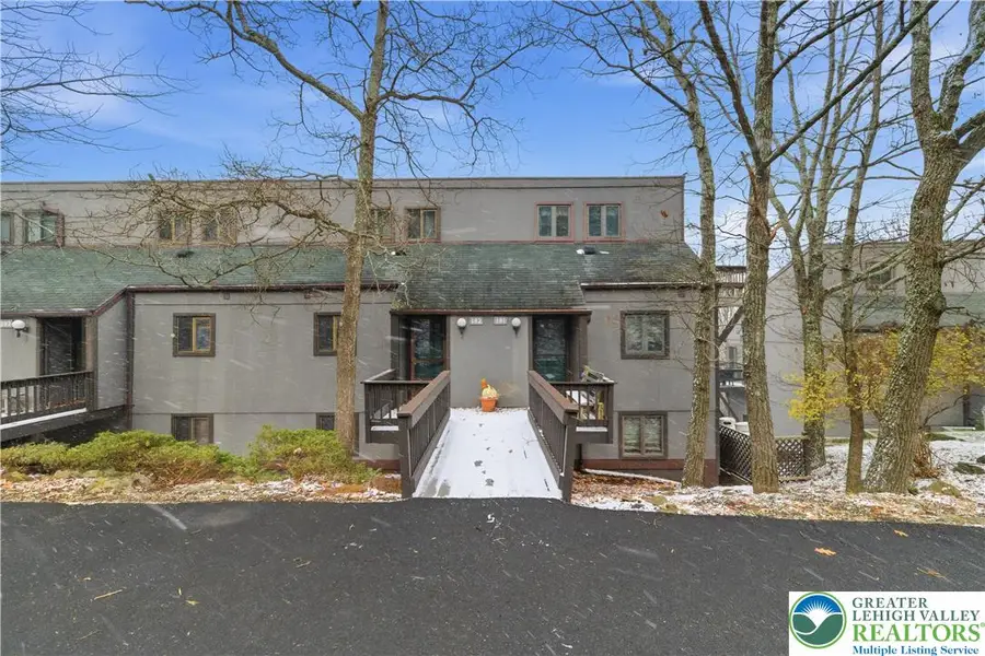 182 Upper Village Way, Tannersville, PA 18372 - Image #2