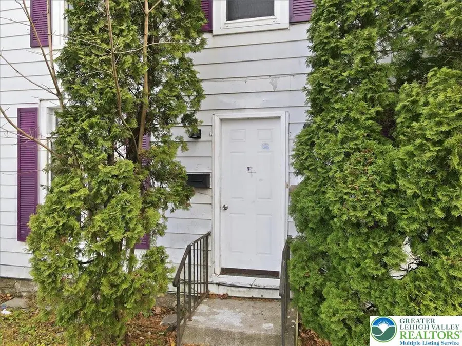 202 Courtland Street #1 & 2, East Stroudsburg, PA 18301 - Image #3