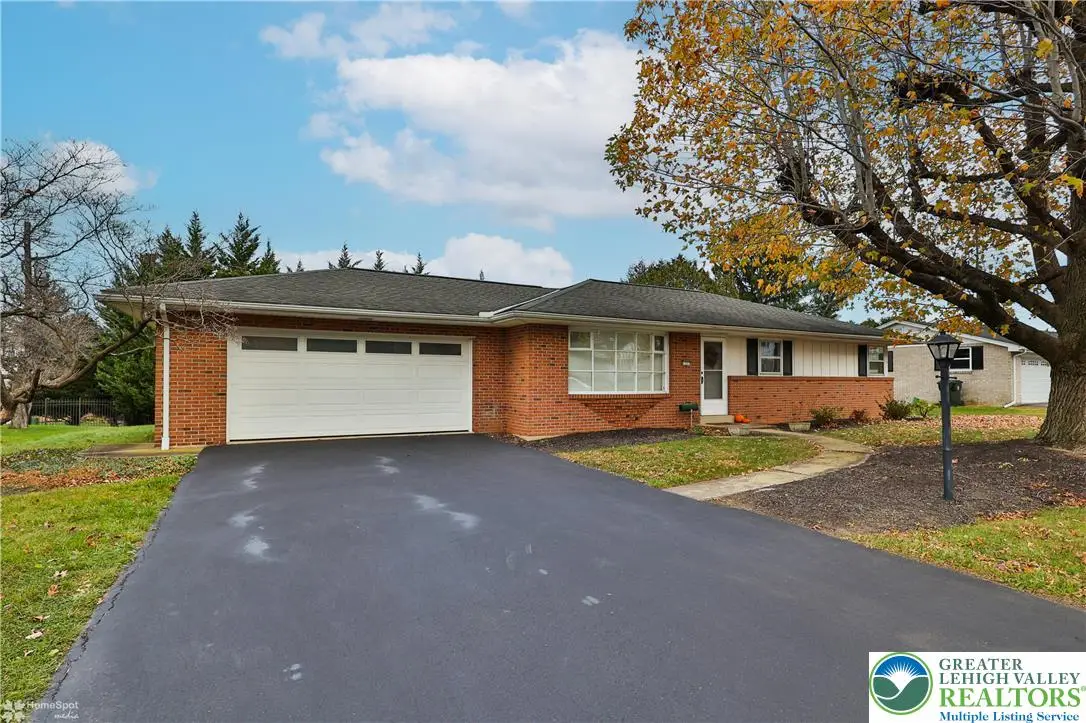 1327 Cobbler Lane, Upper Macungie, PA 18104 - Image #1