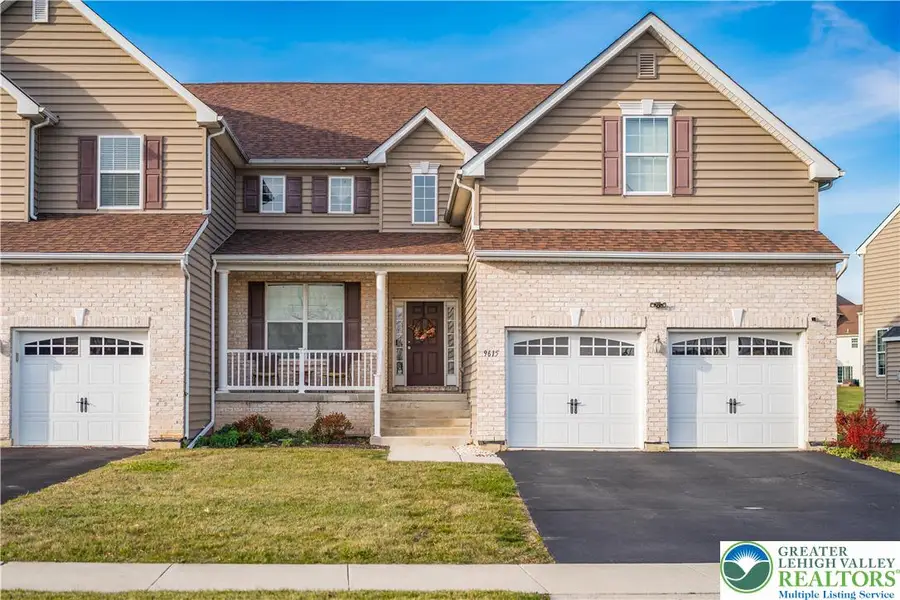 9615 Crescent Lane, Breinigsville, PA 18031 - Image #2