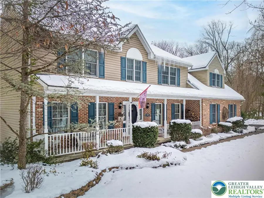 210 Evergreen Court, Ross, PA 18353 - Image #2