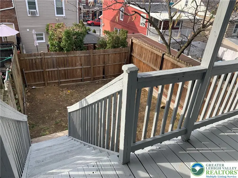 649 Shields Street, Bethlehem, PA 18015 - Image #2