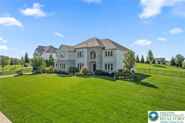 4350 Saratoga Drive, Lower Nazareth Twp, PA 18020