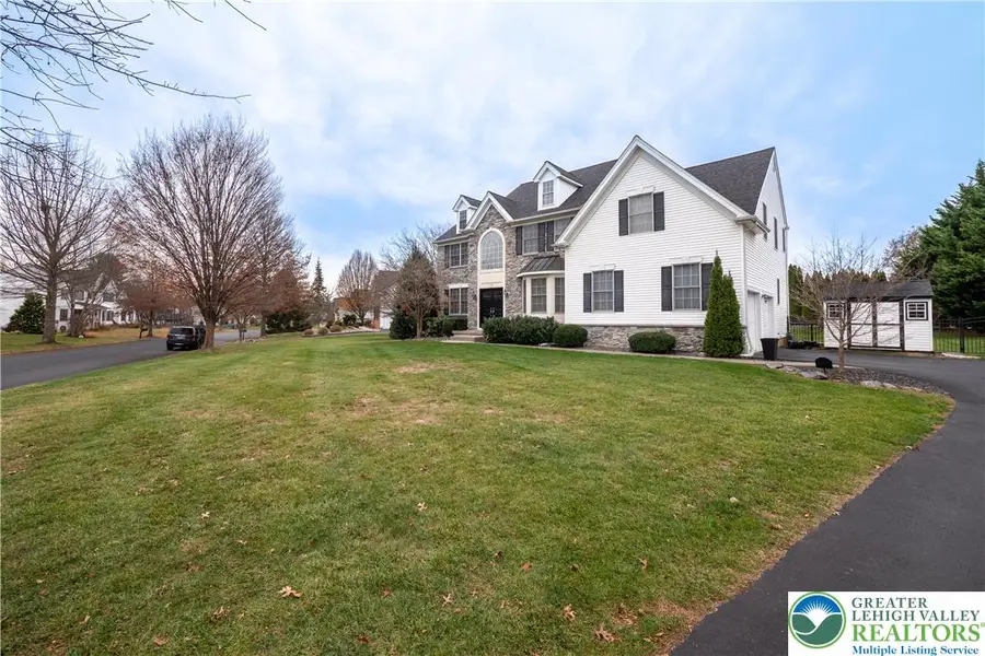 5046 W Saucon Avenue, Upper Saucon, PA 18034 - Image #2
