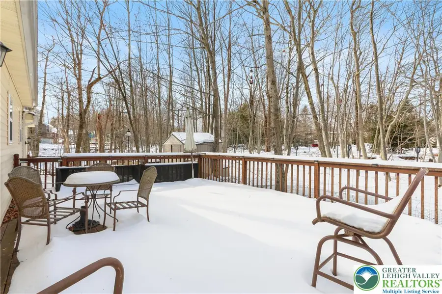 462 Country Place Drive, Coolbaugh Township, PA 18466 - Image #3