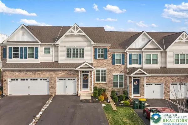 495 Gray Feather Way, Upper Macungie Twp, PA 18104
