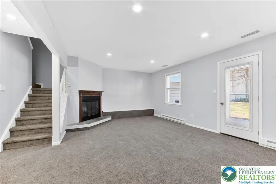 1930 Cricklewood, Fogelsville, PA 18051 - Image #2