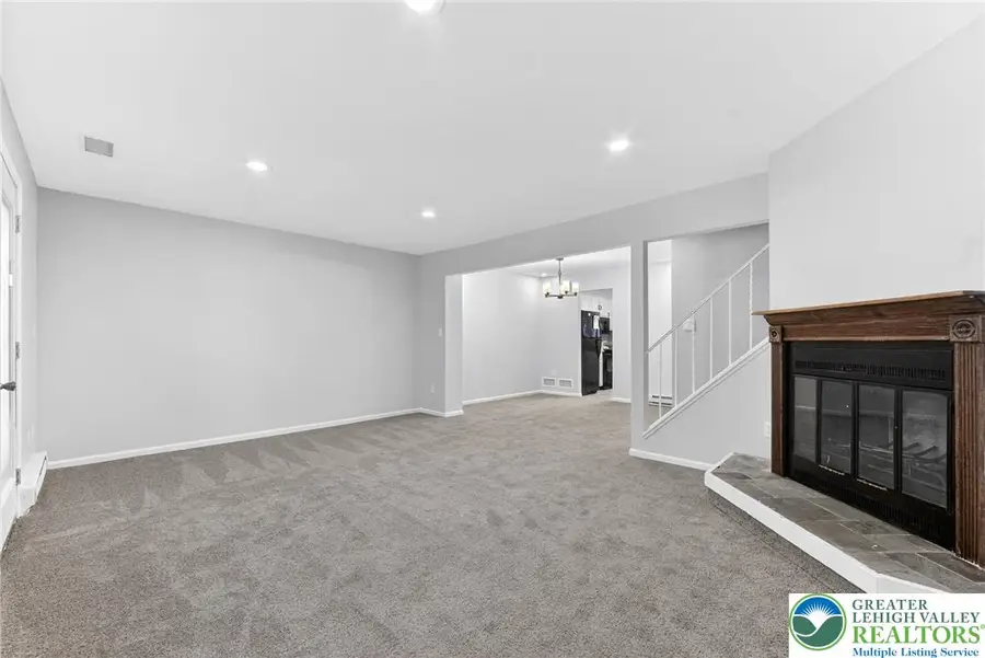 1930 Cricklewood, Fogelsville, PA 18051 - Image #3