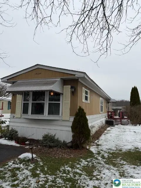 27 Powderhorn Place, Upper Mount Bethel, PA 18343 - Image #1