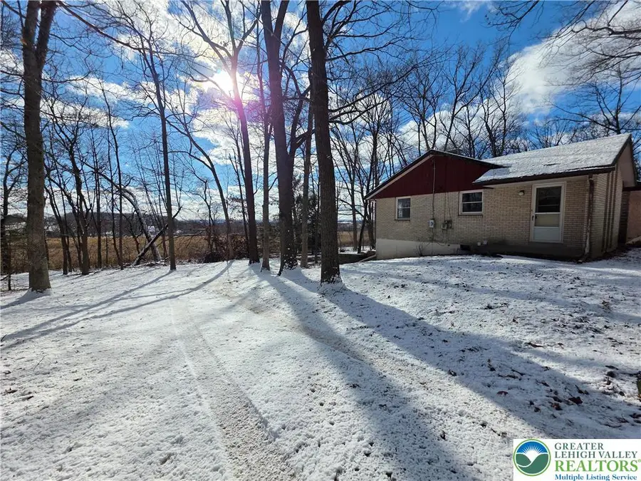 5722 Shady Lane, East Allen, PA 18014 - Image #3