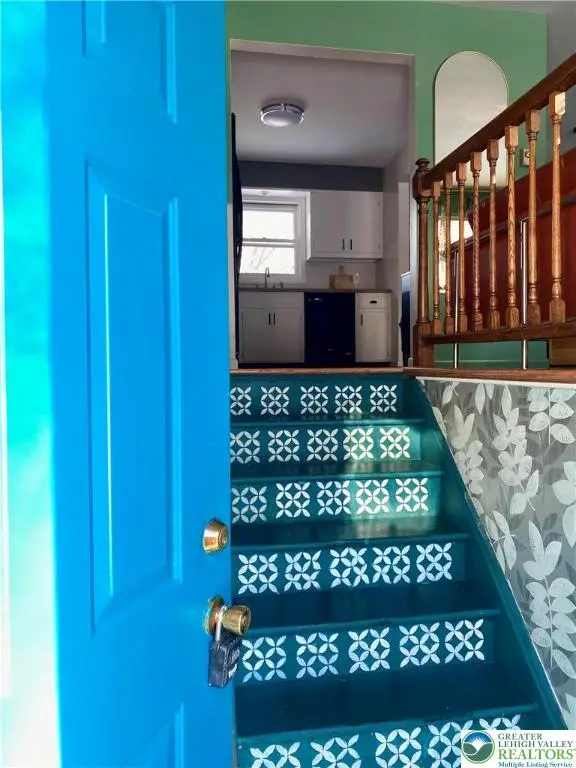 1117 Shagbark Lane, Hamilton Township, PA 18058 - Image #3