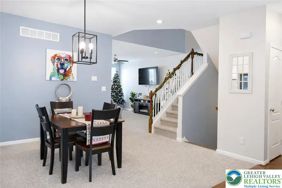 560 Gray Feather Way, Upper Macungie, PA 18104 - Image #3