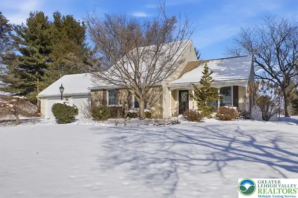 9 Kensington Circle, Allen Twp, PA 18067