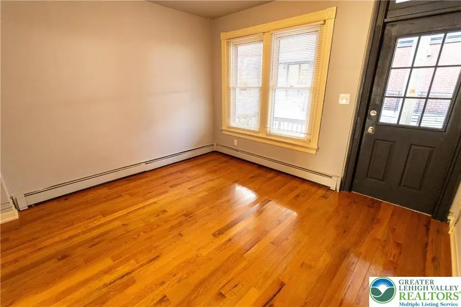 948 W Maple Street, Allentown, PA 18101 - Image #2