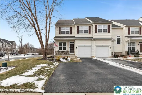 1092 King Way, Upper Macungie Twp, PA 18031