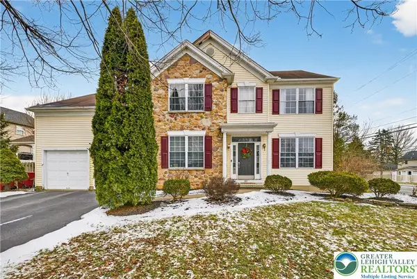 585 Adams Street, Forks Twp, PA 18040