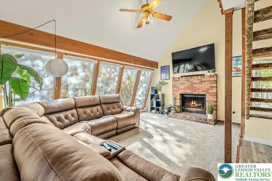 7646 Rainbow Drive, Coolbaugh Township, PA 18466 - Image #2