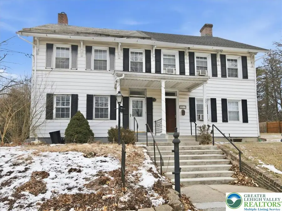 3209 N Front Street, Hokendauqua, PA 18052 - Image #2