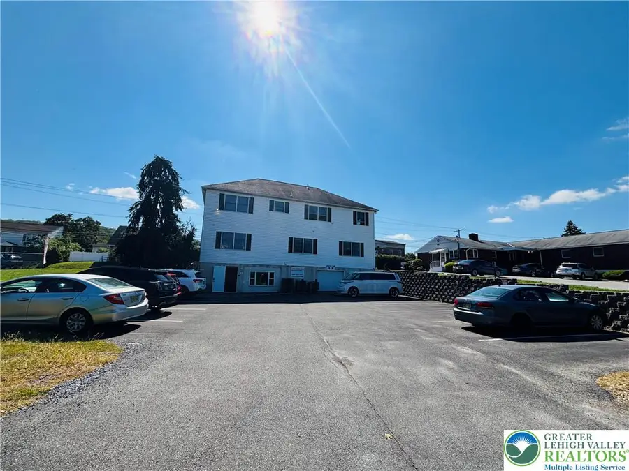 203 E Emmaus Avenue, Salisbury Township, PA 18103 - Image #2