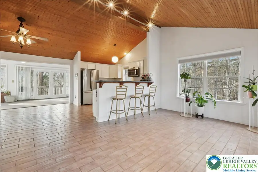 630 Wooddale Road, Middle Smithfield Township, PA 18302 - Image #2